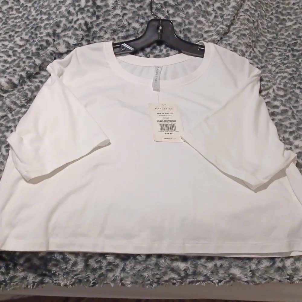 Fabletics Jade s/s Boxy Tee - Picture 6 of 7